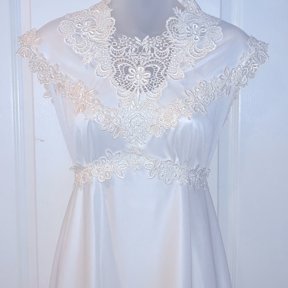 🤍Vintage Alred Angelo Sleeveless Wedding Dress